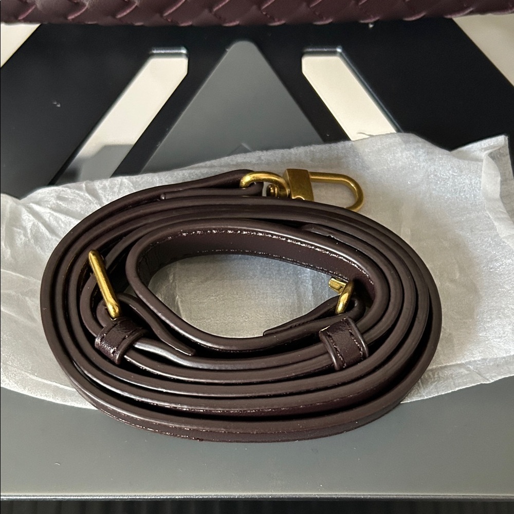 NWOT π Woven Leather Shoulder Bag π - Picture 3 of 6